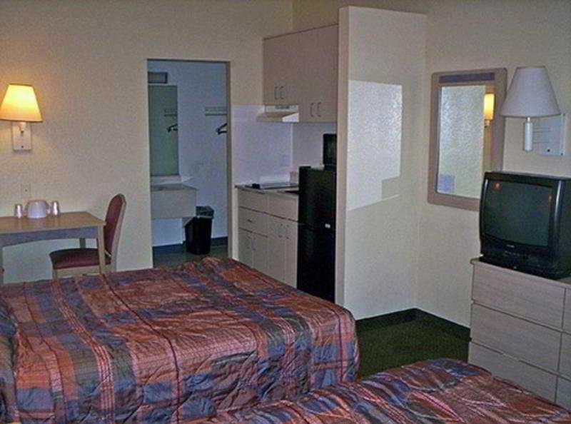 Super 8 by Wyndham Aberdeen Southern Pines Buitenkant foto