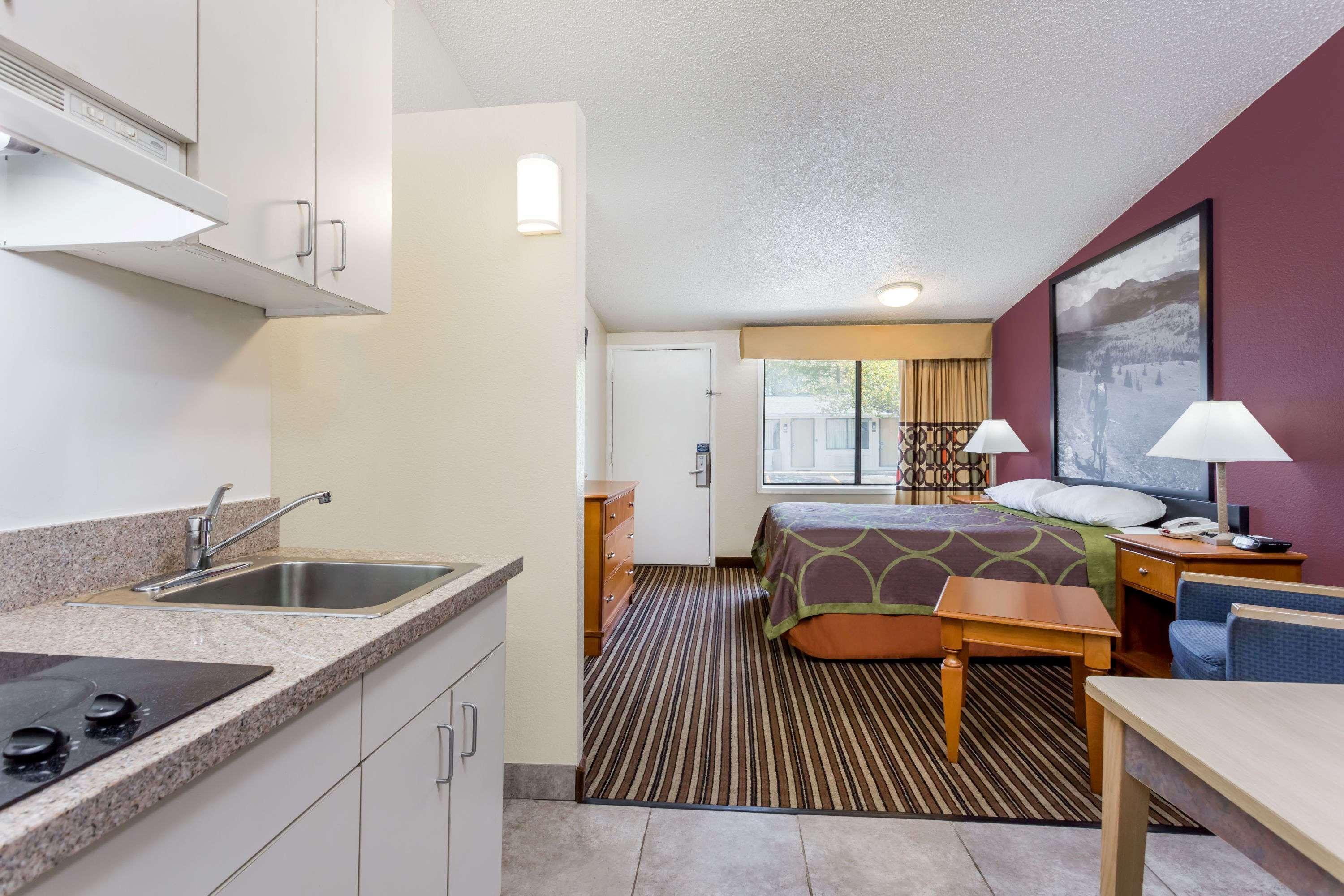 Super 8 by Wyndham Aberdeen Southern Pines Buitenkant foto