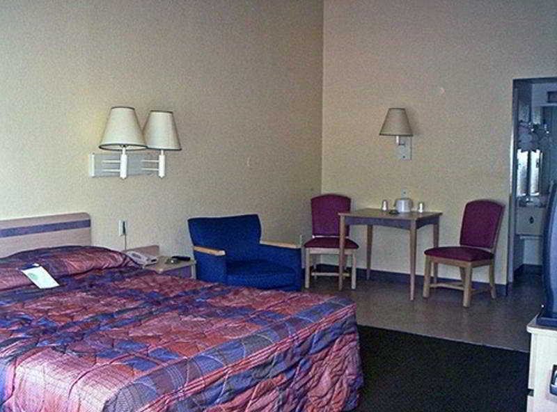 Super 8 by Wyndham Aberdeen Southern Pines Buitenkant foto