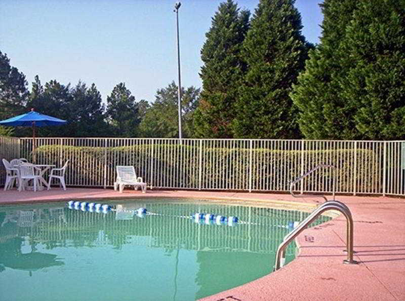 Super 8 by Wyndham Aberdeen Southern Pines Buitenkant foto